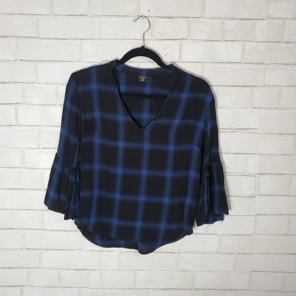 Tinseltown black plaid long sleeve blouse